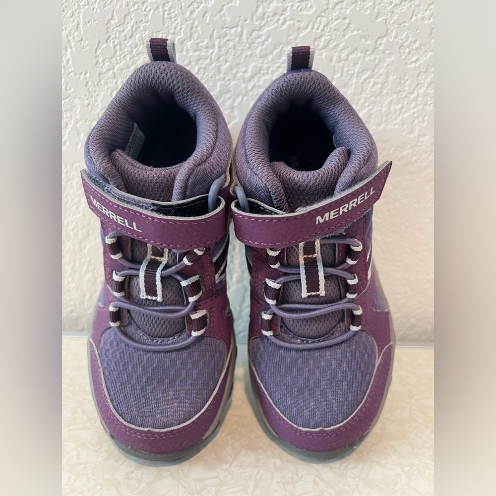 NWOT Merrell Hiking Boots size 11